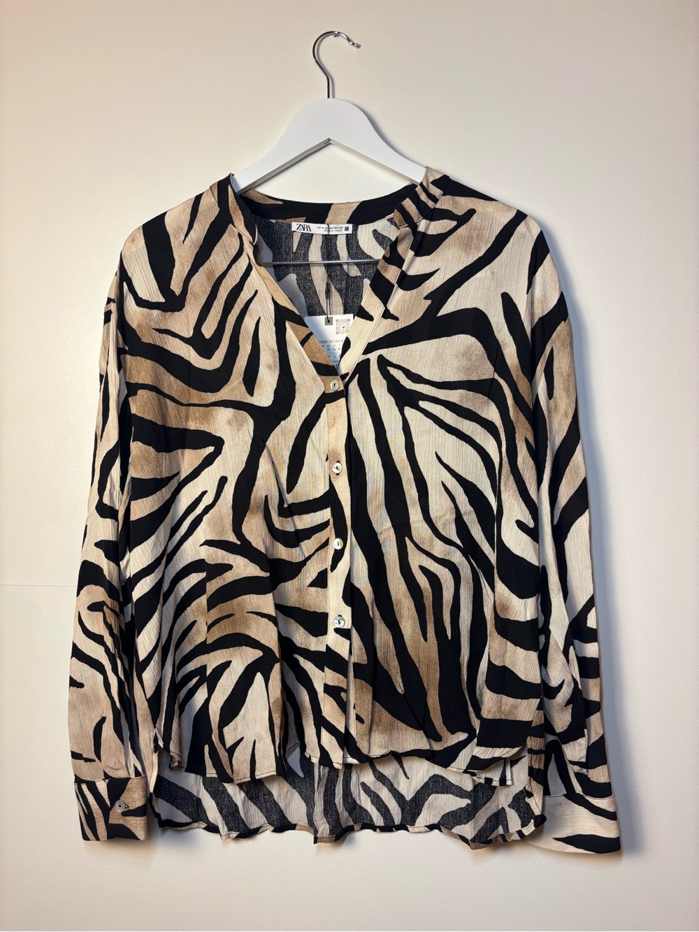 NWT Zara Black and Beige Zebra-Print Button-Front Shirt, size XL